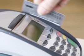 Kreditní kartu můžete mít i se záznamem v registru. Nebankovní kreditní karta vám poskytne úplně stejné pohodlí pří nákupech, jako ta od banky.